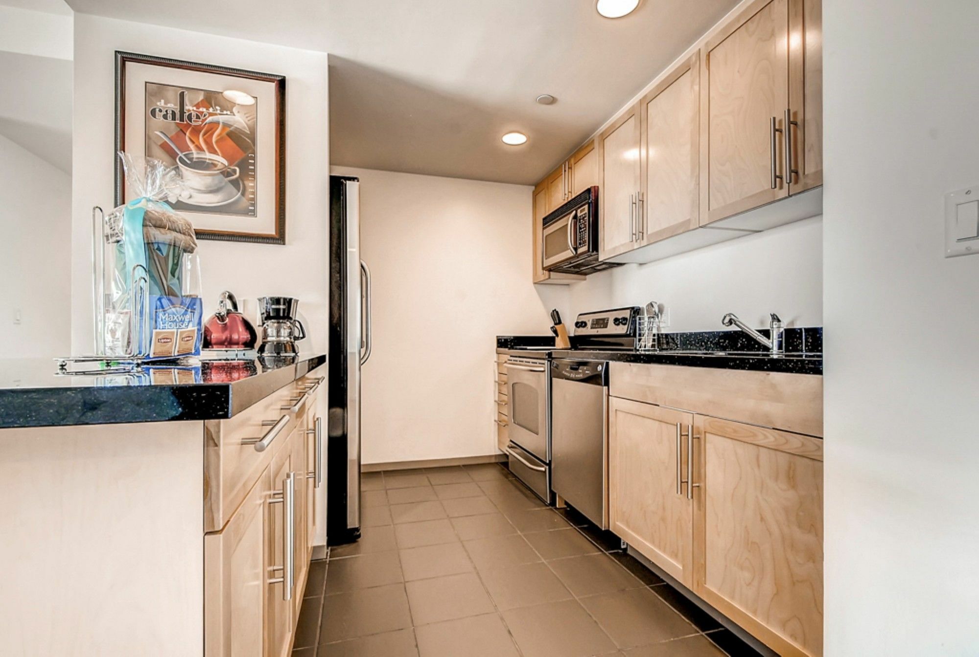 Global Luxury Suites At Kendall West Κέιμπριτζ Εξωτερικό φωτογραφία
