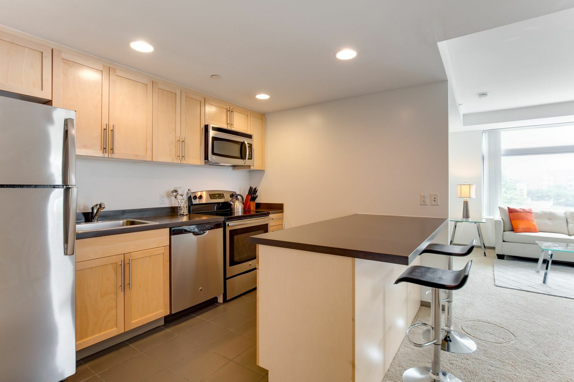 Global Luxury Suites At Kendall West Κέιμπριτζ Εξωτερικό φωτογραφία